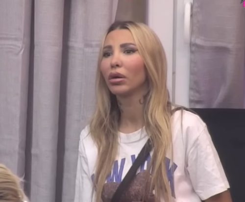 ASMINOVA PORODICA OTPISALA ANELI 