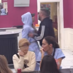 Bacio je na POD, ona KRENULA DA GA DAVI I UDARA!