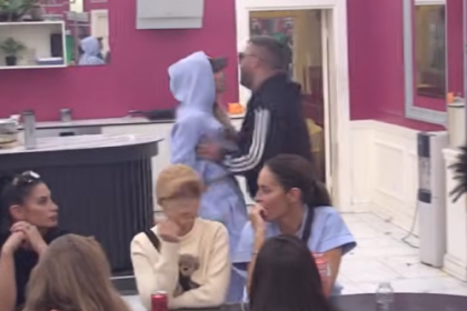 Bacio je na POD, ona KRENULA DA GA DAVI I UDARA!