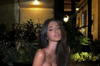 ĐINA DŽINOVIĆ PONOVO PROVOCIRA!