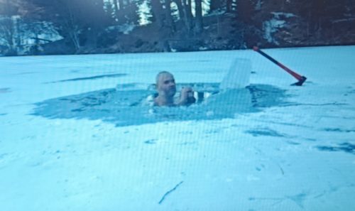 Bugojanac se kupao na jezeru na Kupresu