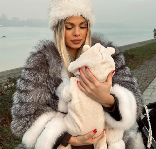 MARIJANA ZONJIĆ IZVELA KĆERKU ALEKSIJU U PRVU ŠETNJU!