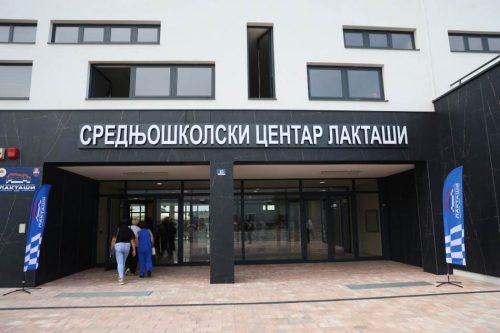 Učenici masovno padaju u nesvijest! 