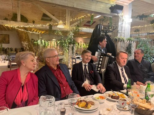 Sarajevo je sinoć opet bilo u bordo boji