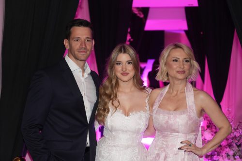 KĆERKA GOCE TRŽAN LENA POSTALA OZBILJNA DOMAĆICA!