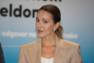 Jelena Đoković u posebnom modnom izdanju u Veneciji!