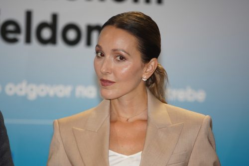 Jelena Đoković u posebnom modnom izdanju u Veneciji!