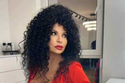 LIDIJA VUKIĆEVIĆ za novogodišnju dekoraciju iz Holandije dala BASNOSLOVNU SUMU, a stan joj krasi čak 4.000 LAMPIONA!