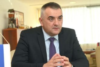 Savo Minić vratio mandat i najavio smjenu više ministara!