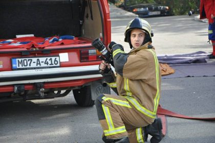 Požar na Grbavici: Gorio objekat pored Željinog stadiona!