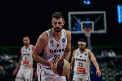 Studenti večeras opet na teškom gostovanju