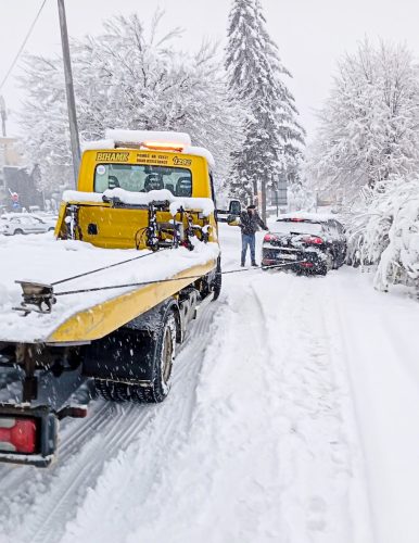 BIHAMK: Zbog snijega i vjetra izuzetno otežan saobraćaj na više dionica u BiH!