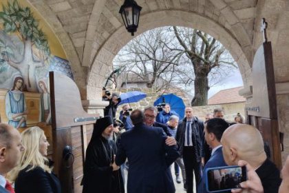 Vučić obišao Duhovni centar u Mrkonjićima