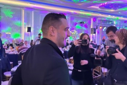 DARKO LAZIĆ SE OPUSTIO, PA SJEO KOLEGICI U KRILO!