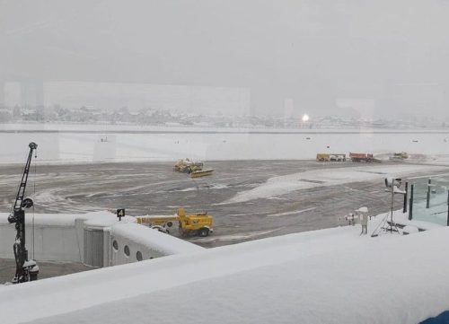 Otkazani brojni letovi Facebook (Fotografija ne prikazuje događaj iz teksta)