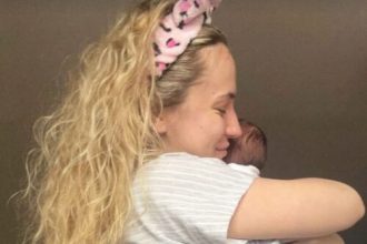 Milica Veličković danas krsti kćerku