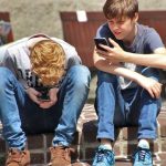 Francuska je prva država u Europi koja planira zabraniti društvene mreže djeci ispod 15 godina!