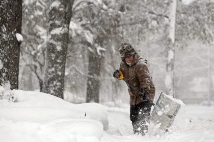 Snježne padavine napravile haos u Sloveniji