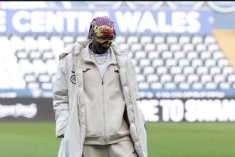 Snup Dog pravio šou na fudbalskoj utakmici!