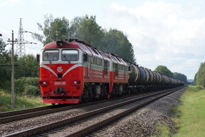 Muškarac koji je gurnuo penzionera pod voz u bijegu!