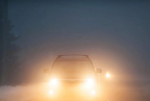 BIHAMK: Magla smanjuje vidljivost, kolovoz mokar!