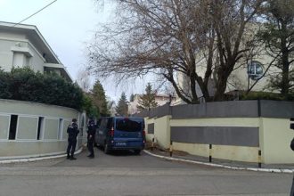 HYPE TV ISPRED KUĆE ZDRAVKA ČOLIĆA!