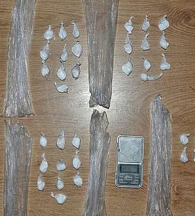 Diler radio kao domar u osnovnoj školi u Bratuncu!