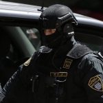 Tuzlak pripadnicima FUP-a prijetio automatskom puškom!