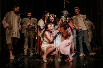 Mjuzikl "Plavi avion" ponovo na sceni Narodnog pozorišta Tuzla!