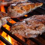 Roštiljali u dnevnoj sobi