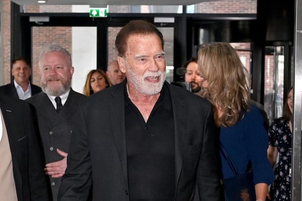 Arnold Švarceneger primio počasni doktorat!