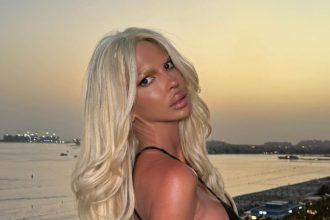 Jelena Karleuša objavila sliku iz djetinjstva sa ocem