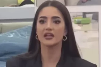 SRAMNO! Anđela Đuričić NA*ALA komšinicu na ulici