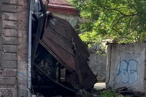 Obrušio se zid u centru Sarajeva!