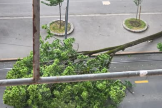 Olujno nevrijeme stiglo u Zagreb!