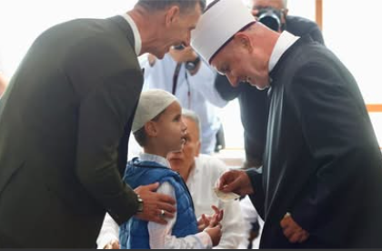 Bajram banka: Stvar taktike, šarma i porodične politike!