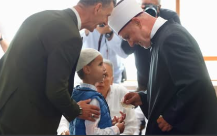 Bajram banka: Stvar taktike, šarma i porodične politike!