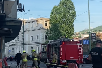Bakljada navijača uzrok požara!