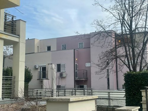 Zdravko Čolić renovira vilu na Senjaku poslije bombaškog napada!