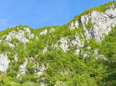 Vremenska prognoza: Sunčano uz malu do umjerenu oblačnost!