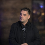Darko Lazić stigao u Beograd — nepoznata žena zaustavila ga na aerodromu! BLIJED, NEISPAVAN I VIDNO UTUČEN!