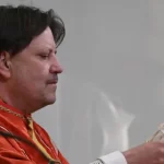 Sveštenik preminuo u sred mise: Ubola ga osa!