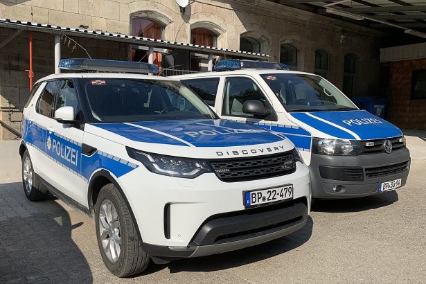 Policija na nogama