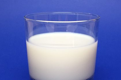 Mlijeko je efikasnije od obične vode tokom ljetnih vrućina!