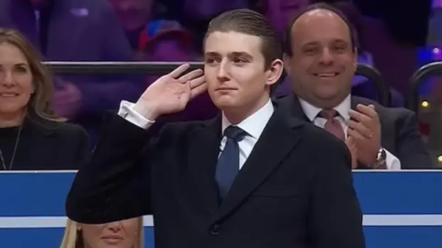 BARON TRAMP KRENUO OČEVIM STOPAMA!