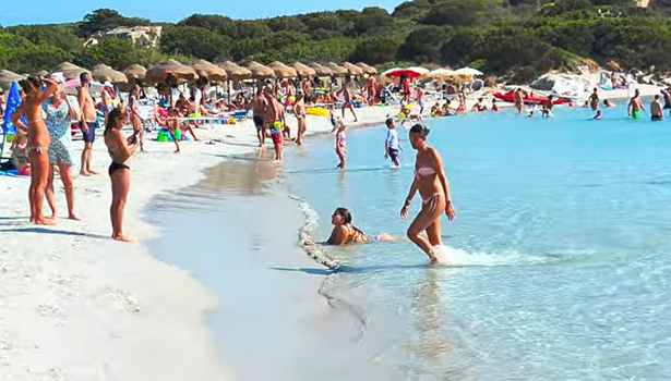 Poznata plaža zabranila suncobrane?!