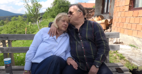 Halid Bešlić dobio spomen-obilježje na Knežak izvoru