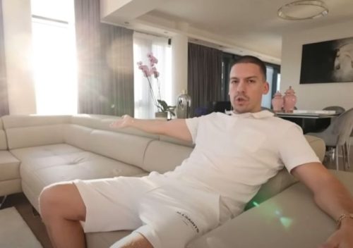 BAKA PRASE POKAZAO ČIME RASPOLAŽE!