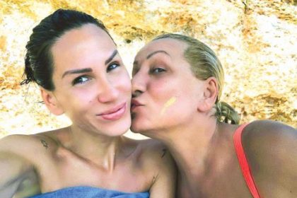 Vesna Zmijanac sa malom Nikolijom