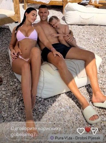 KATARINA GRUJIĆ MAMI UZDAHE NA PLAŽI!